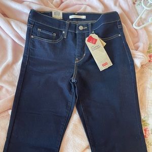 NWT Levi Jeans 314 Sculpting Straight Sz 28